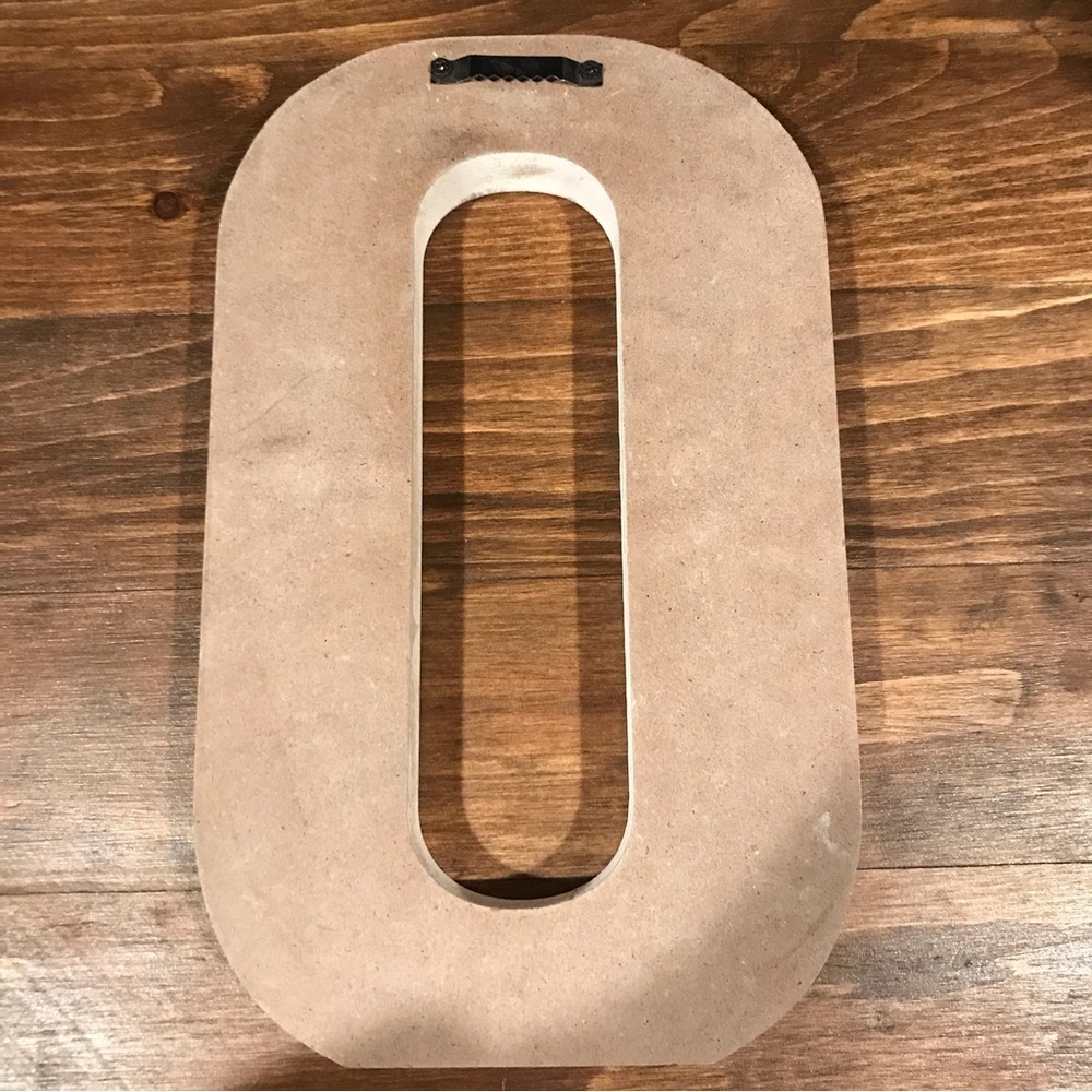▪️Whitewashed Letter “O” Decor - Picture 3 of 6